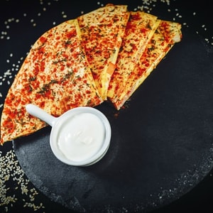 Фото товара 'Кесадилья с ветчиной'