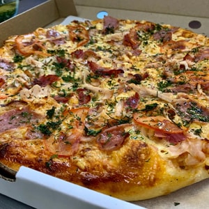 Фото товара 'БОЛЬШАЯ ПИЦЦА ДЕРЕВЕНСКАЯ'