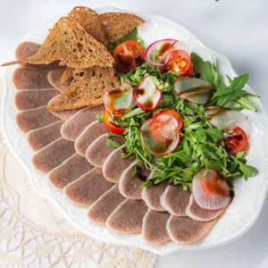 Фото товара 'Язык говяжий с гренками Бородино'