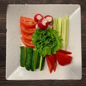 Фото товара 'Ассорти из свежих овощей и зелени'