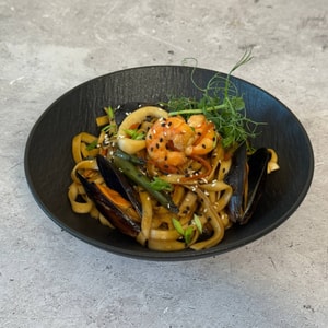 Фото товара 'Удон с морепродуктами 320 гр.'