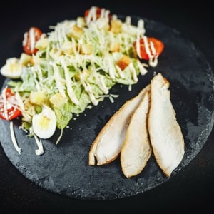 Фото товара 'Салат Цезарь с курицей'