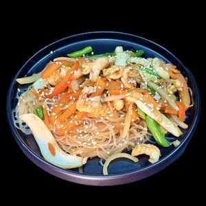 Фото товара 'Креветка-кальмар Пад-Тай со стеклянной лапшой'