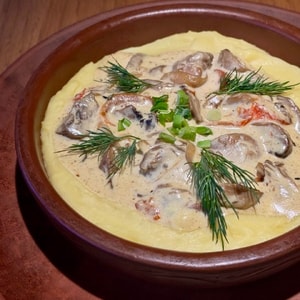 Фото товара 'Цыплёнок в сливочном соусе с картофельным пюре'