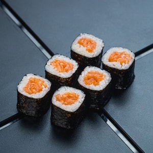 Фото товара 'МАКИ С ЛОСОСЕМ'