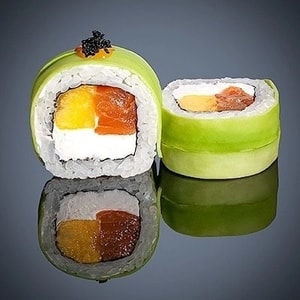 Фото товара 'Ролл манго-лосось'