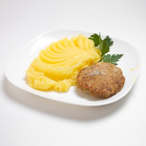 Фото товара 'Горошница с нежной котлеткой и томатным соусом'