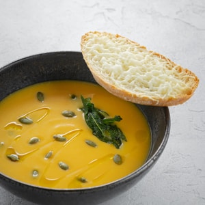 Фото товара 'Крем-суп из тыквы с трюфельным маслом'