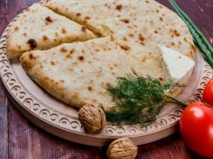 Фото товара 'С сыром, помидором и зеленью'