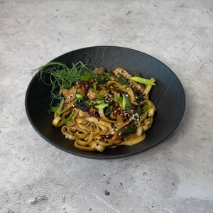 Фото товара 'Удон с курицей 320 гр.'