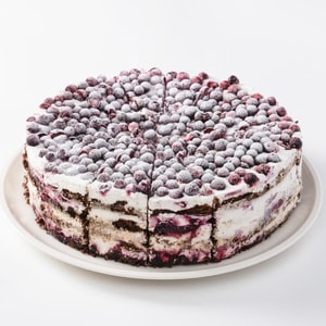 Фото товара 'Торт с черной смородиной'