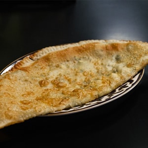 Фото товара 'Чебурек с сыром и зеленью'
