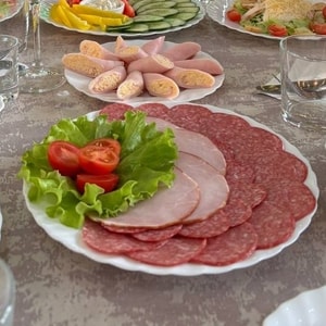 Фото товара 'Колбасная нарезка 200гр'