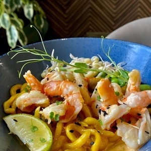 Фото товара 'УДОН С КРЕВЕТКАМИ В КОКОСОВОМ БУЛЬОНЕ'