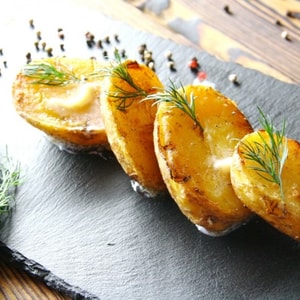 Фото товара 'Картофель печеный со слив. маслом'