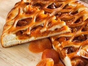 Фото товара 'Пирог с курагой'