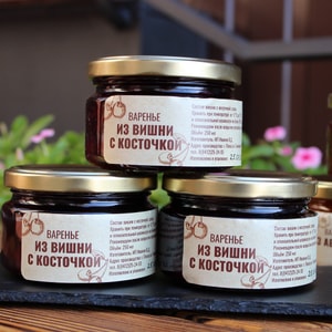 Фото товара 'Варенье из вишни с косточкой'