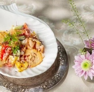 Фото товара 'Салат микс с креветками и цитрусами'