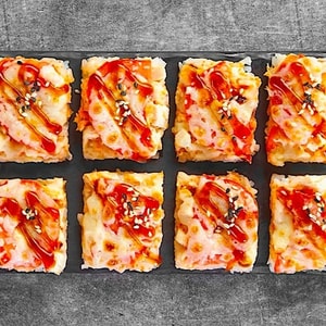 Фото товара 'Суши-пицца с курочкой'