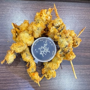 Фото товара 'Попкорн из мидий на шпажках'