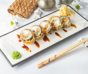 Фото товара 'Темпура ролл с лососем и угрем'