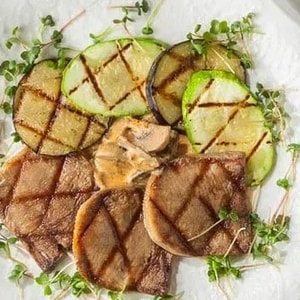 Фото товара 'Говяжий язык с овощами гриль'