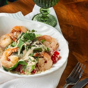 Фото товара 'Салат с авокадо и креветками'