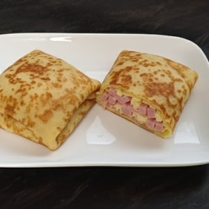 Фото товара 'Фаршированный блин, ветчина с сыром'