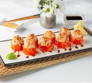 Фото товара 'Запеченный ролл с лососем'