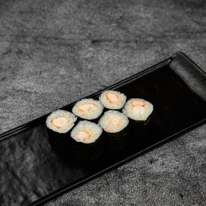 Фото товара 'Мини ролл с креветкой'