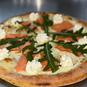 Фото товара 'ПИЦЦА С ЛОСОСЕМ'