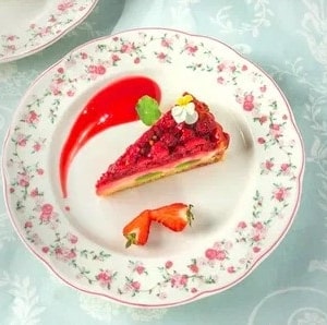 Фото товара 'Малиновый торт с фисташками'