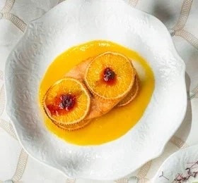 Фото товара 'Медальон из лосося с соусом из манго'