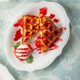 Фото товара 'Венские вафли с шариком мороженного'