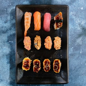 Фото товара 'Запеченные суши с креветкой'